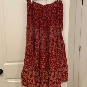 Clad & cloth look alike skirt